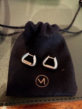 Mejuri Silver Triangle Hoop Earrings - Sterling Silver
